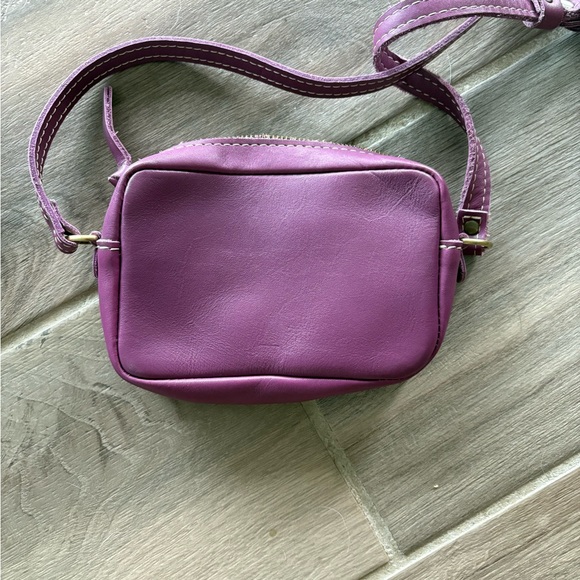 Portland Leather Small Cameras Handbag - Picture 1 of 3